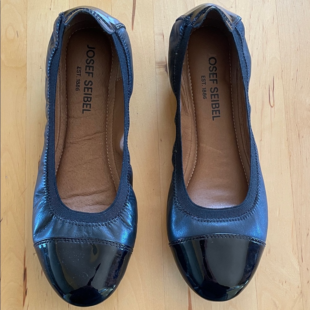 Josef Seibel ‘Pippa’ ballet flats.
